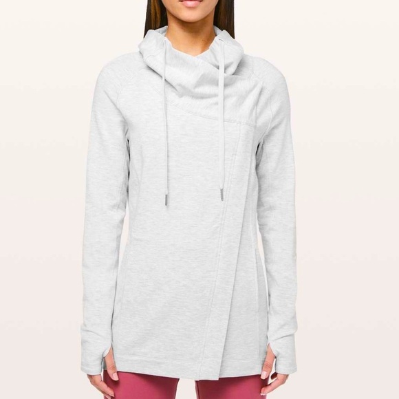 lululemon athletica Jackets & Blazers - Lululemon size 6 Coast easy wrap ultralight heathered jacket.